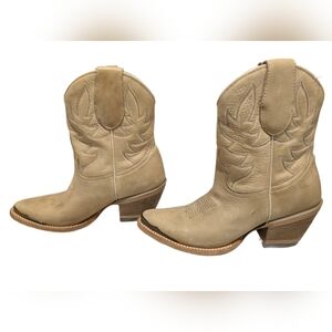 Idyllwind Women's Wheels Western Booties - Round Toe